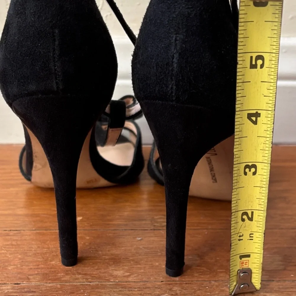 INC International Concepts Reesie Black‎ Leather Bow Heels. 7.5